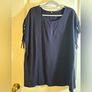 Navy blue 2X fringe sleeve top, EUC, never worn